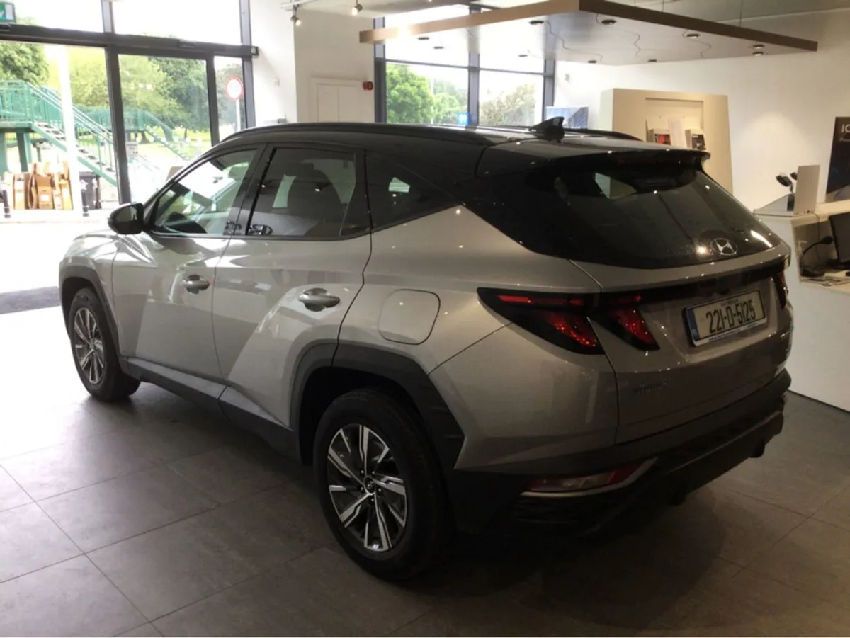 Hyundai Tucson Executive Hybrid Automatic - Two T - Image 3