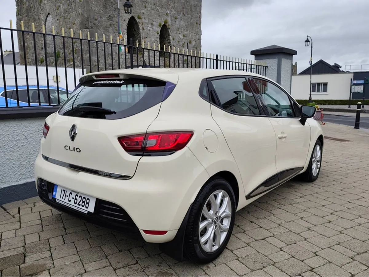 Renault Clio IV Dynamique NAV 1.2 Petr 4DR - Image 2