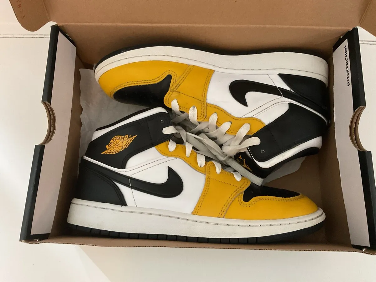 Air Jordan 1 Mid GS "Taxi" - Image 1