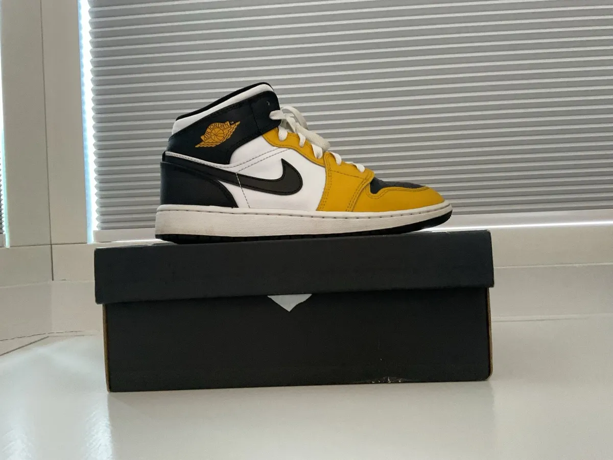 Air Jordan 1 Mid GS "Taxi" - Image 3