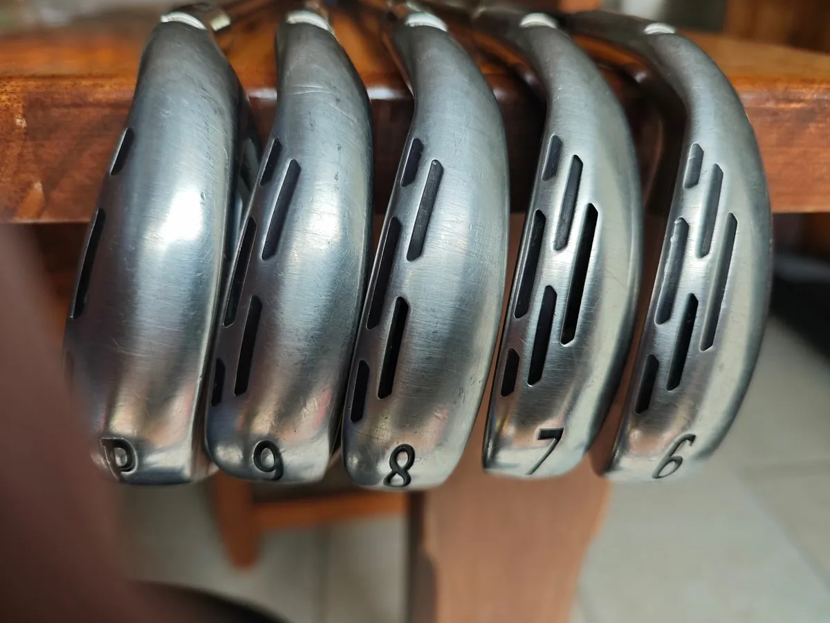 Wilson D7 Graphite Irons 7 - PW - Image 3