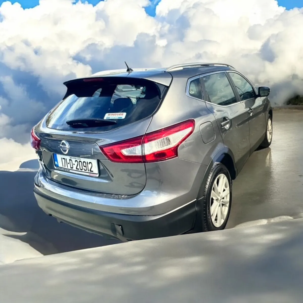 Nissan Qashqai 1.2 PET SV CVT Automatic low mileag - Image 2