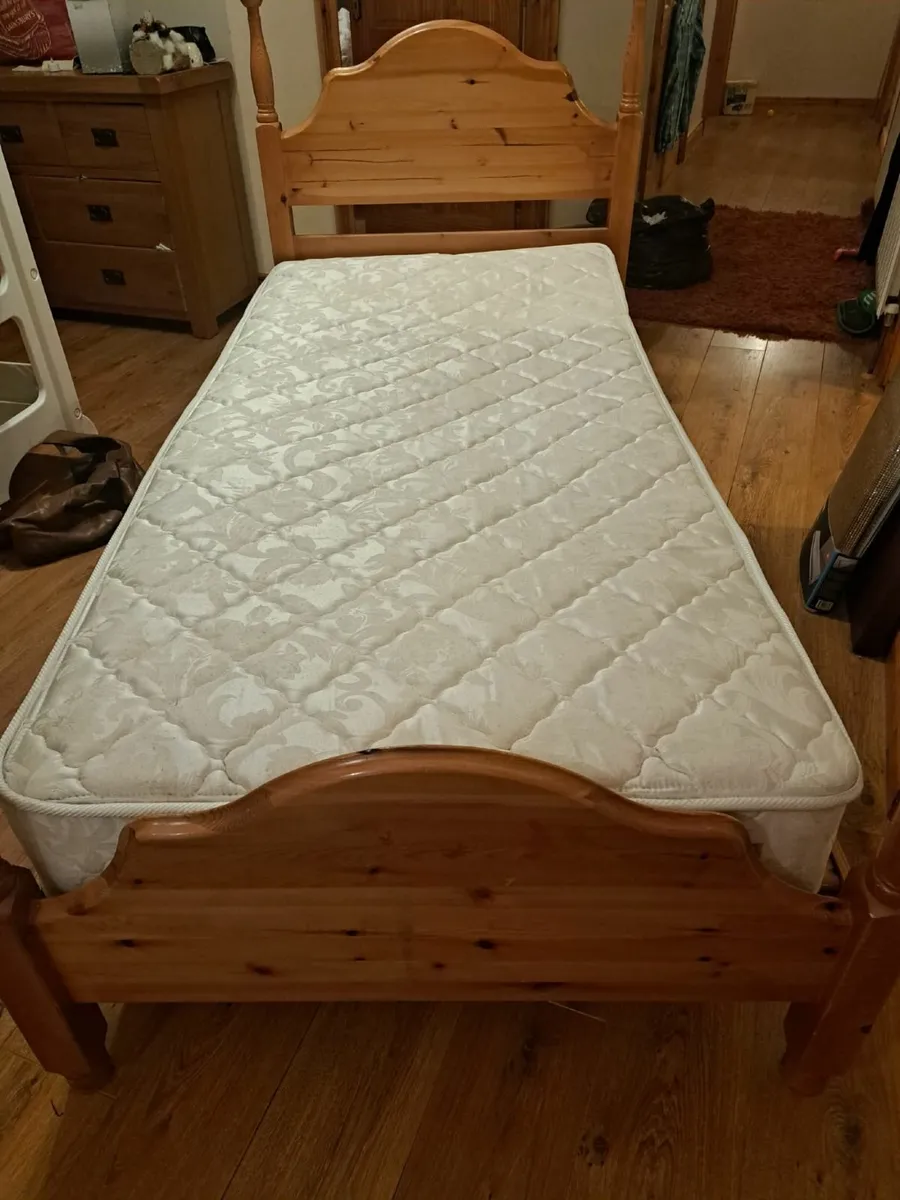 Single bed - Image 2