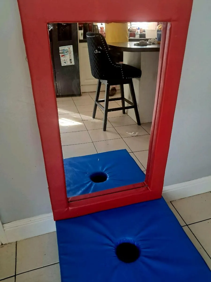 Bubble light Plinth and Mirror - Image 2