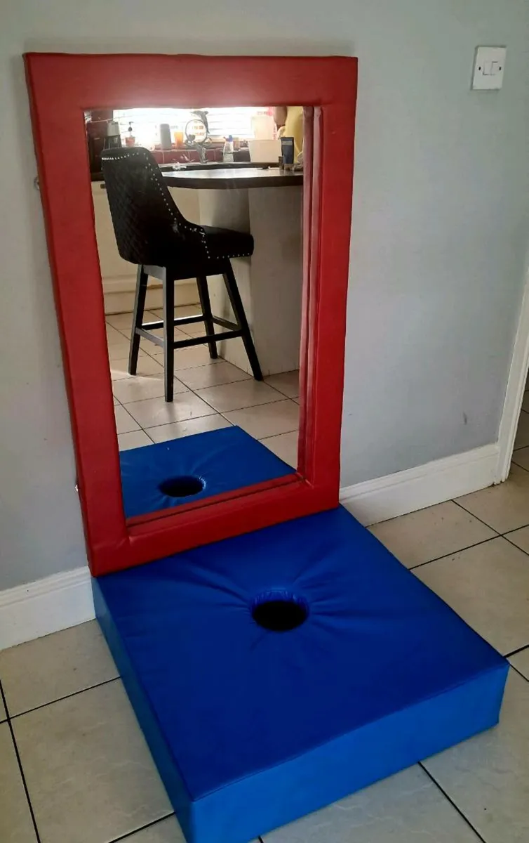 Bubble light Plinth and Mirror - Image 3