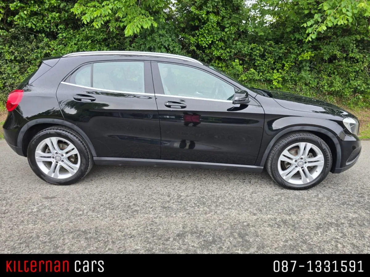 Mercedes-Benz GLA-Class 180 D Leather Panoramic R - Image 3