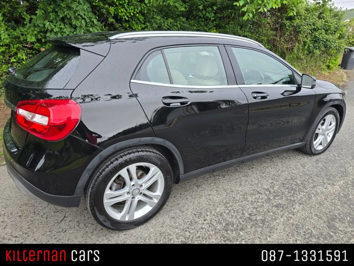 Mercedes-Benz GLA-Class 180 D Leather Panoramic R - Image 4