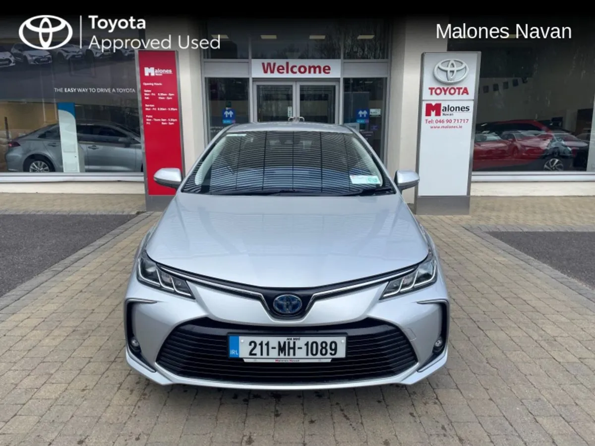 Toyota Corolla Corolla HYB Luna Saloon - Image 2