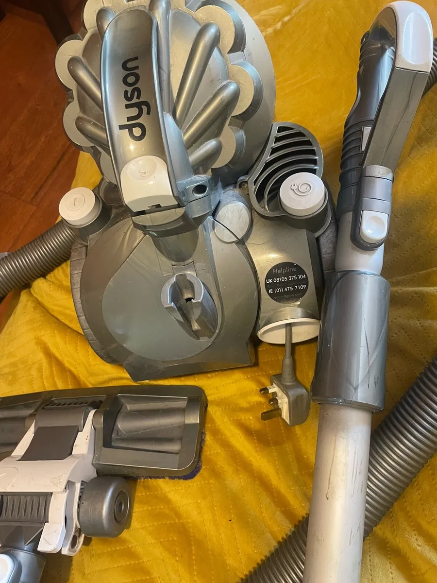 Dyson Hoover DC 08 Allergy cylinder vacuum - Image 1