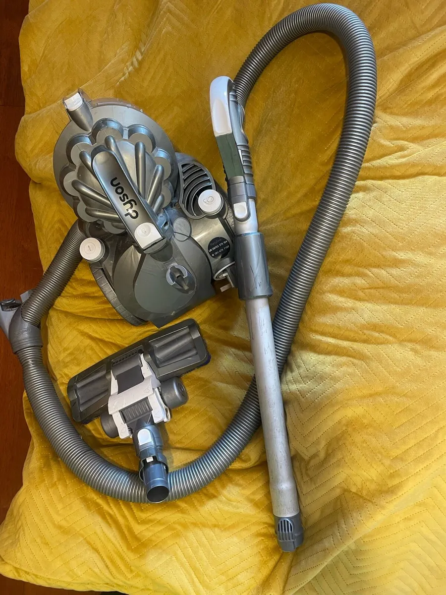 Dyson Hoover DC 08 Allergy cylinder vacuum - Image 2