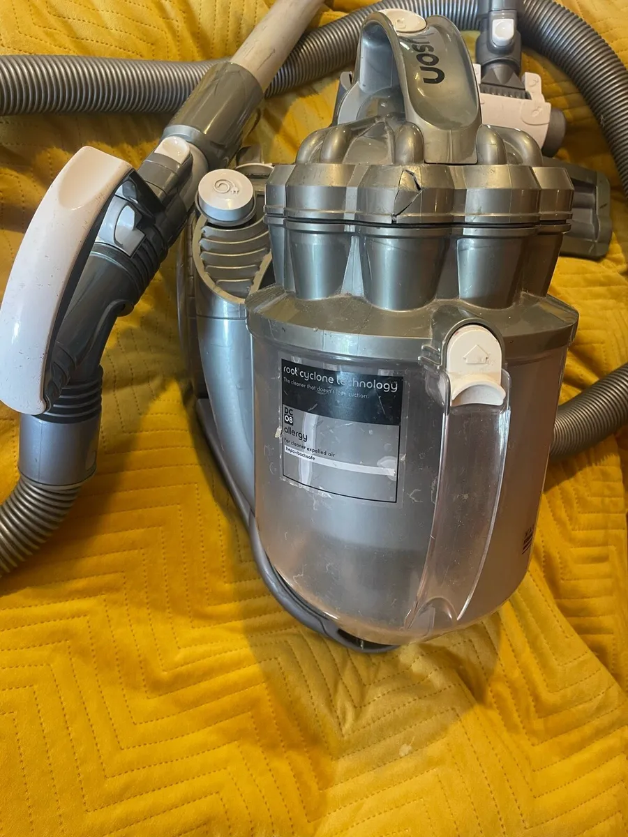Dyson Hoover DC 08 Allergy cylinder vacuum - Image 3