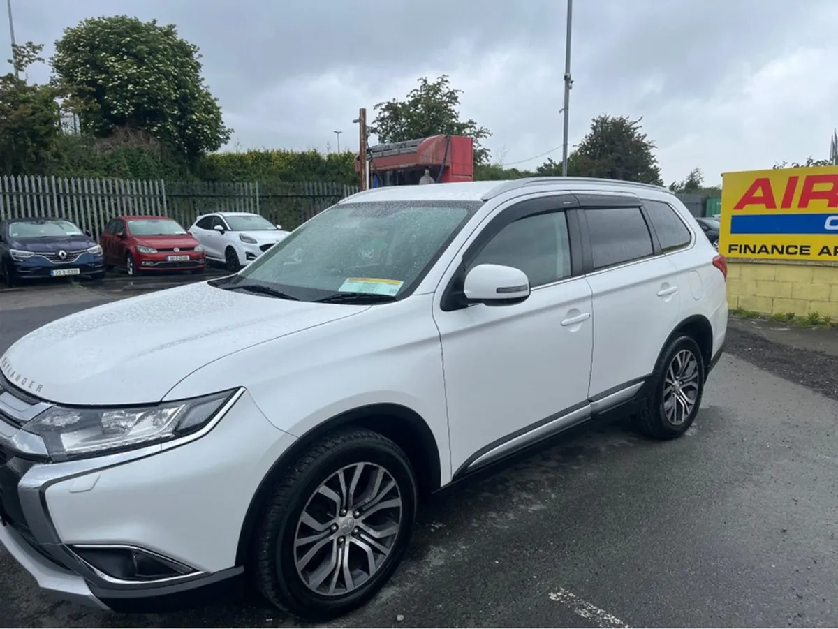 Mitsubishi Outlander Outl 4WD 6MT 4DR 7 Seater Fi - Image 2