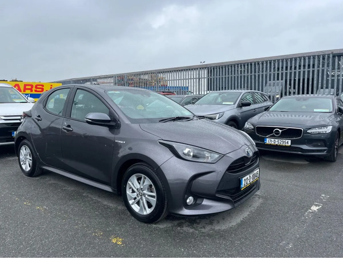 Toyota Yaris Hybrid Luna 4DR Auto - Image 1