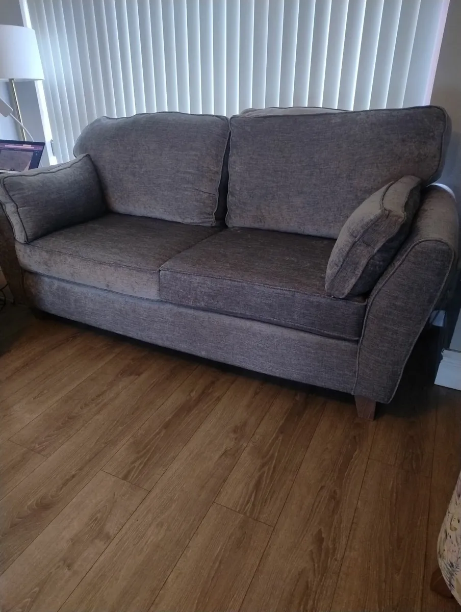 2 seater sofa - Image 4