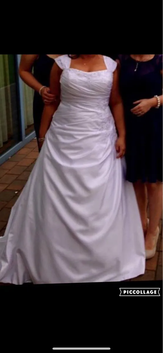 Wedding dress - Image 2