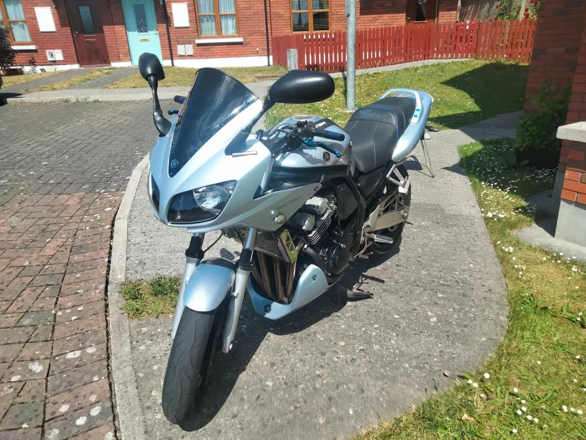 FZ600S YAMAHA Fazer 2002 - Image 1