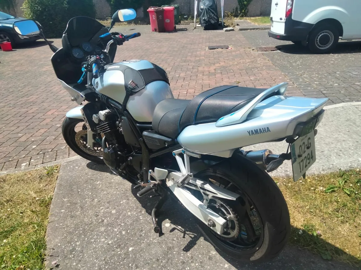 FZ600S YAMAHA Fazer 2002 - Image 2