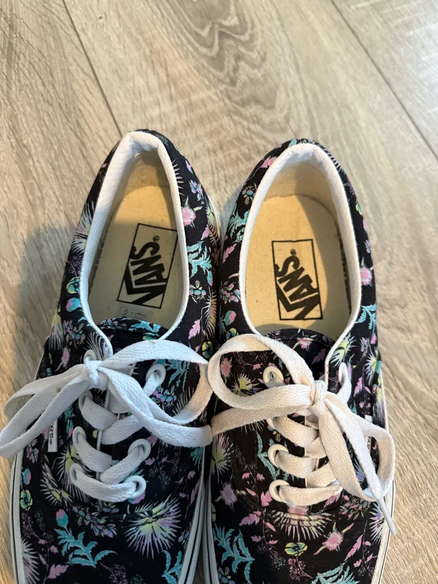 Vans Childrens Shoes UK 3,5 - Image 2