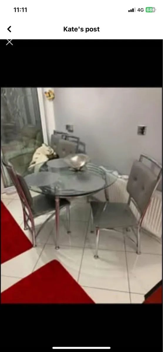 Chairs and table - Image 2