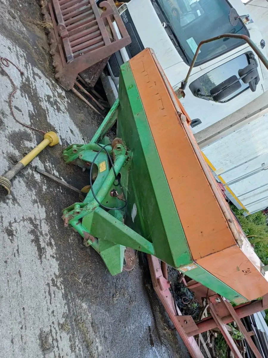 Amazon fertiliser spreader - Image 1