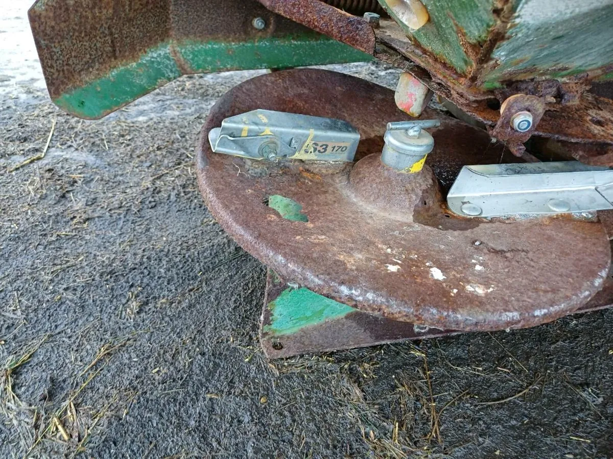 Amazon fertiliser spreader - Image 3