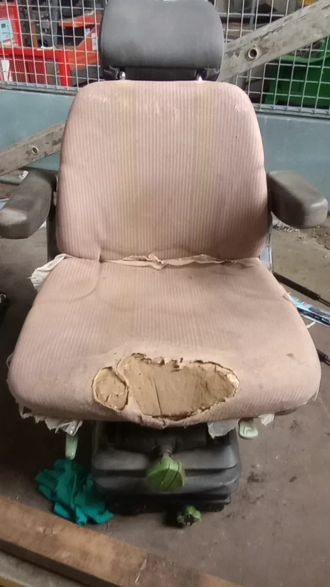 John Deere Grammer Seat - Image 1