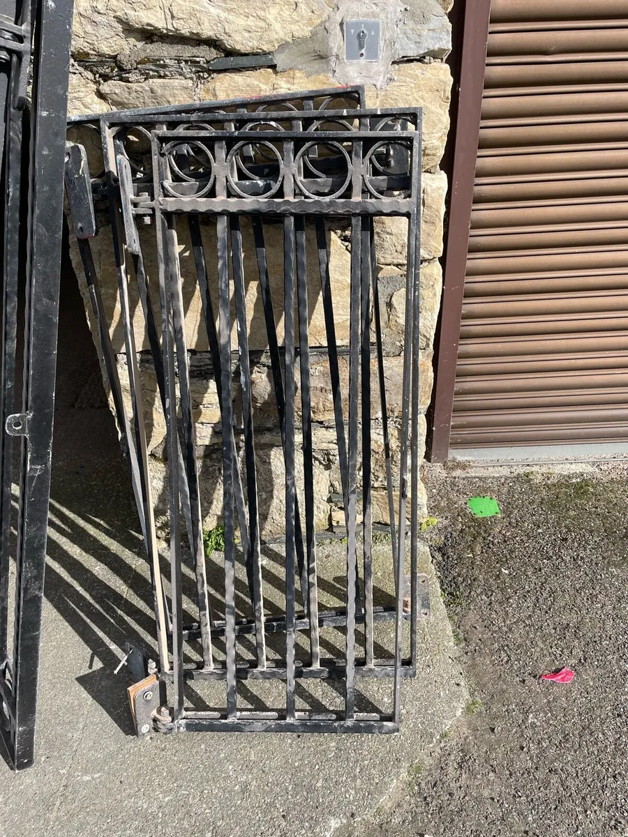 Heavy Iron Gates/Railings/Footrails - Image 4