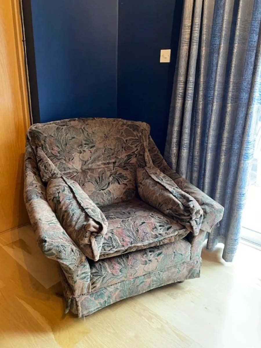 3 Piece Suite - Image 1