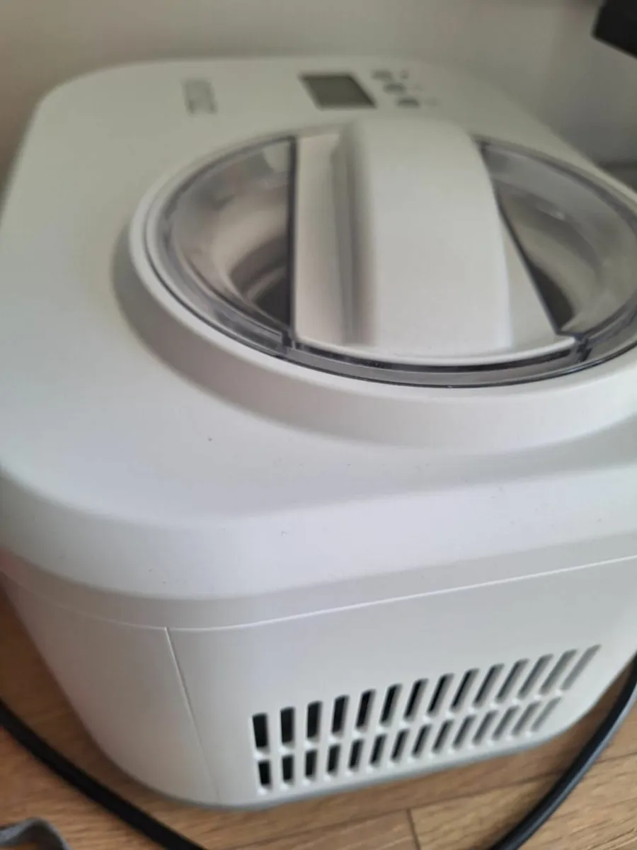 Ice cream machine - Image 1