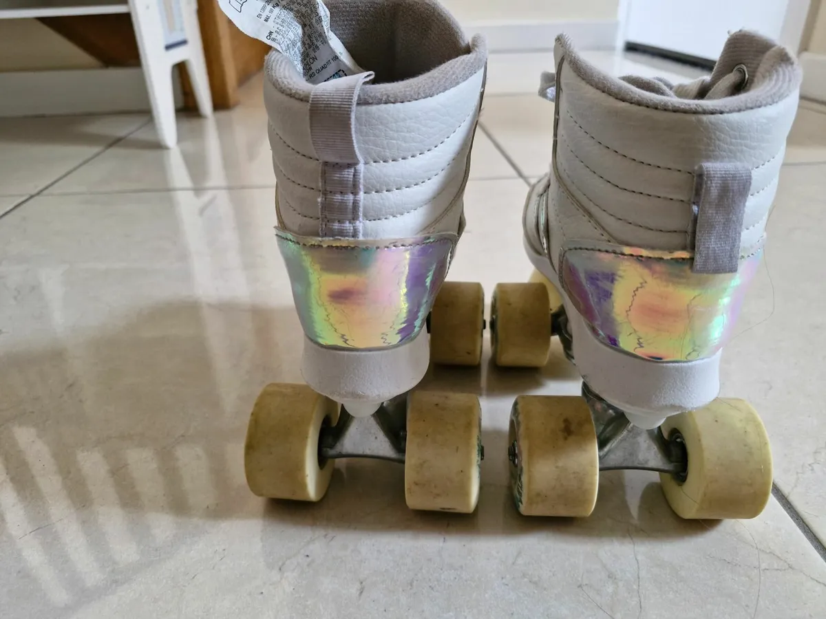 Roller Skates - Image 3