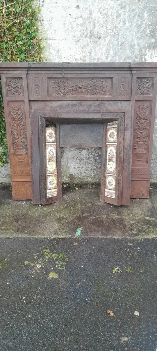 Cast iron fireplace - Image 4