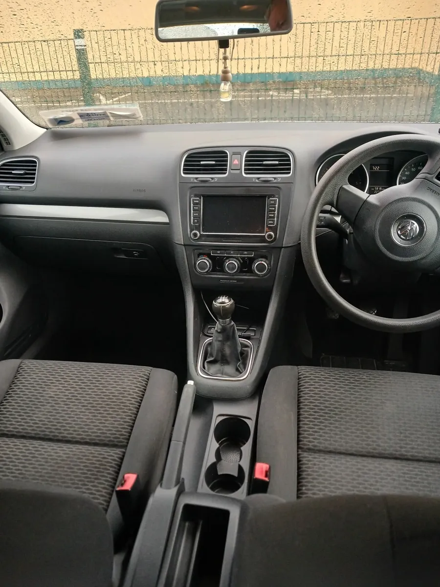 Volkswagen Golf 2010 - Image 3