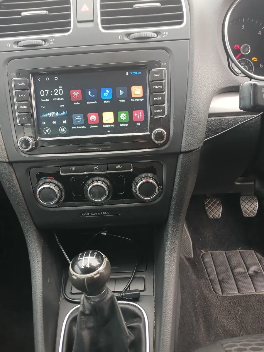 Volkswagen Golf 2010 - Image 4