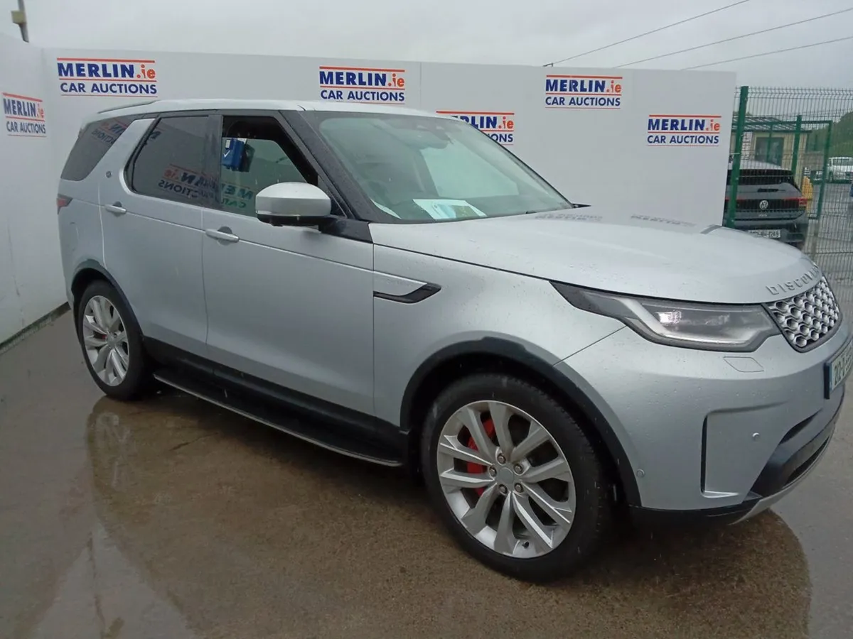 Land Rover Discovery My21 3.0 SD6 SE Comm - Image 2
