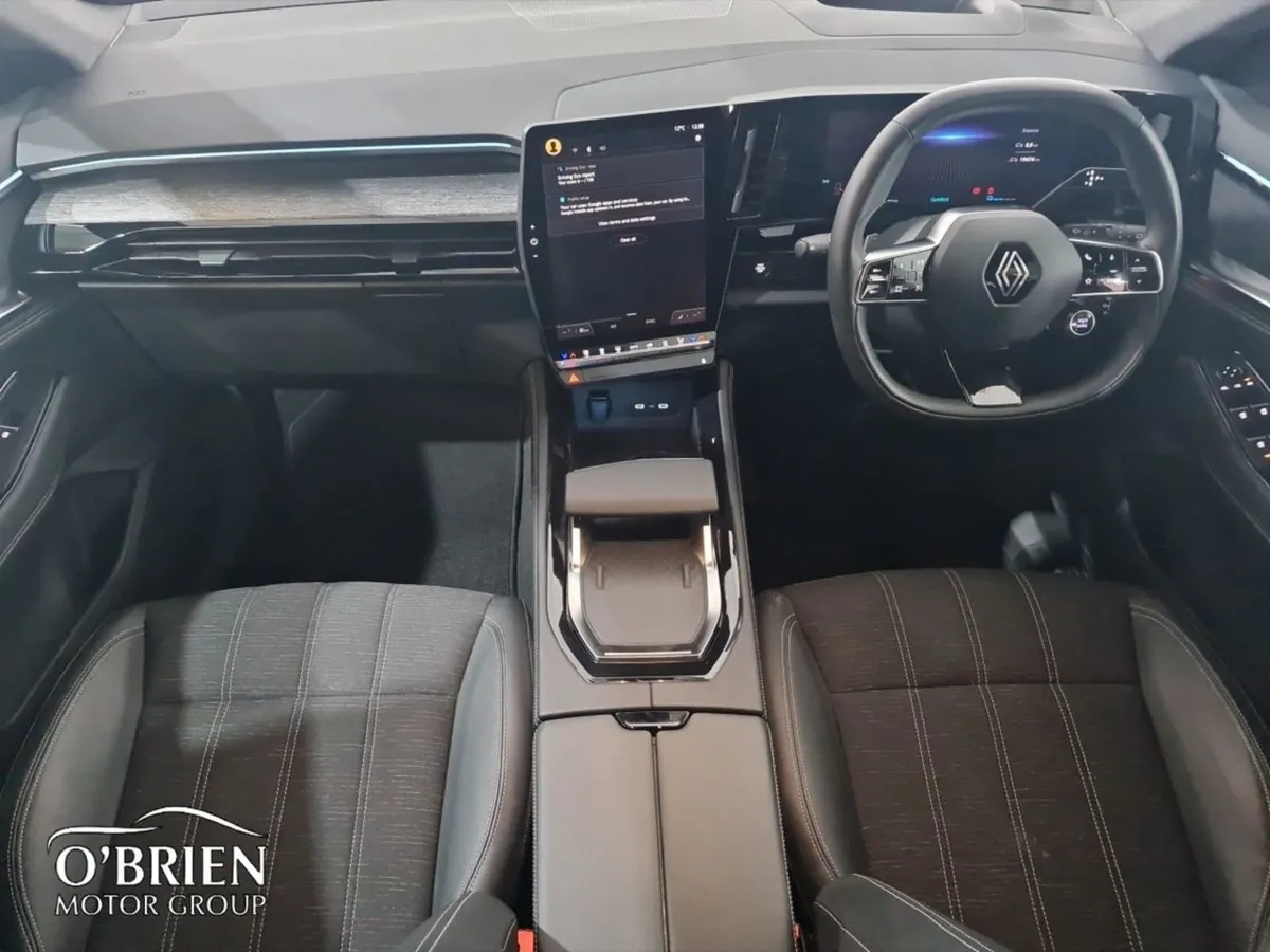 Renault Austral E-tech Hybrid 200 Techno - Image 2