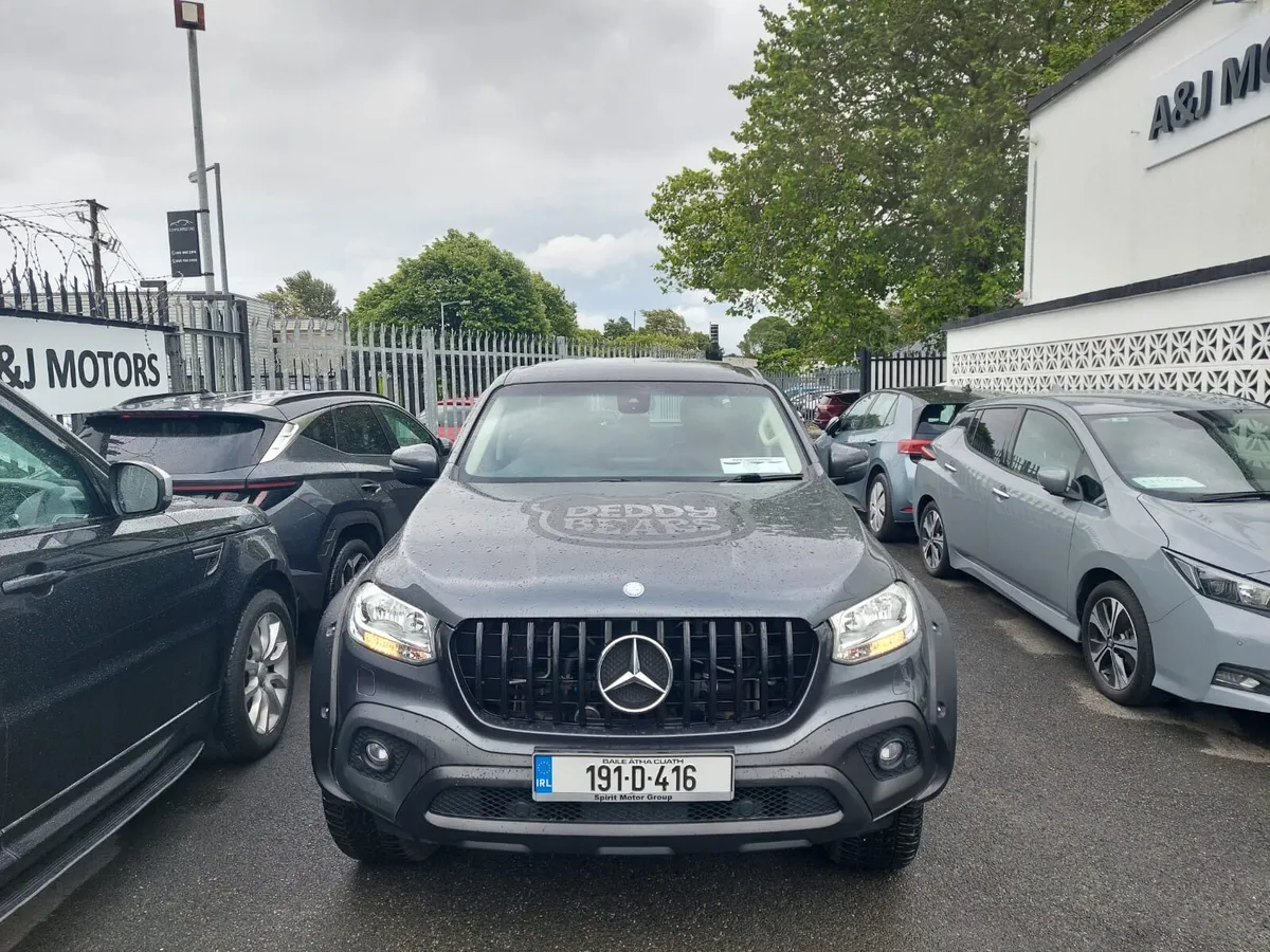 19 Mercedes X-Class Automatic - Image 2