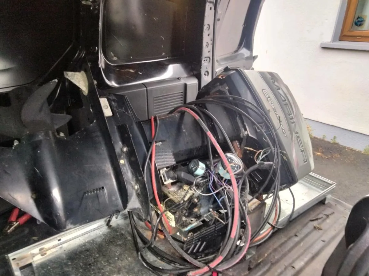 60HP Outboard Engine - Image 4