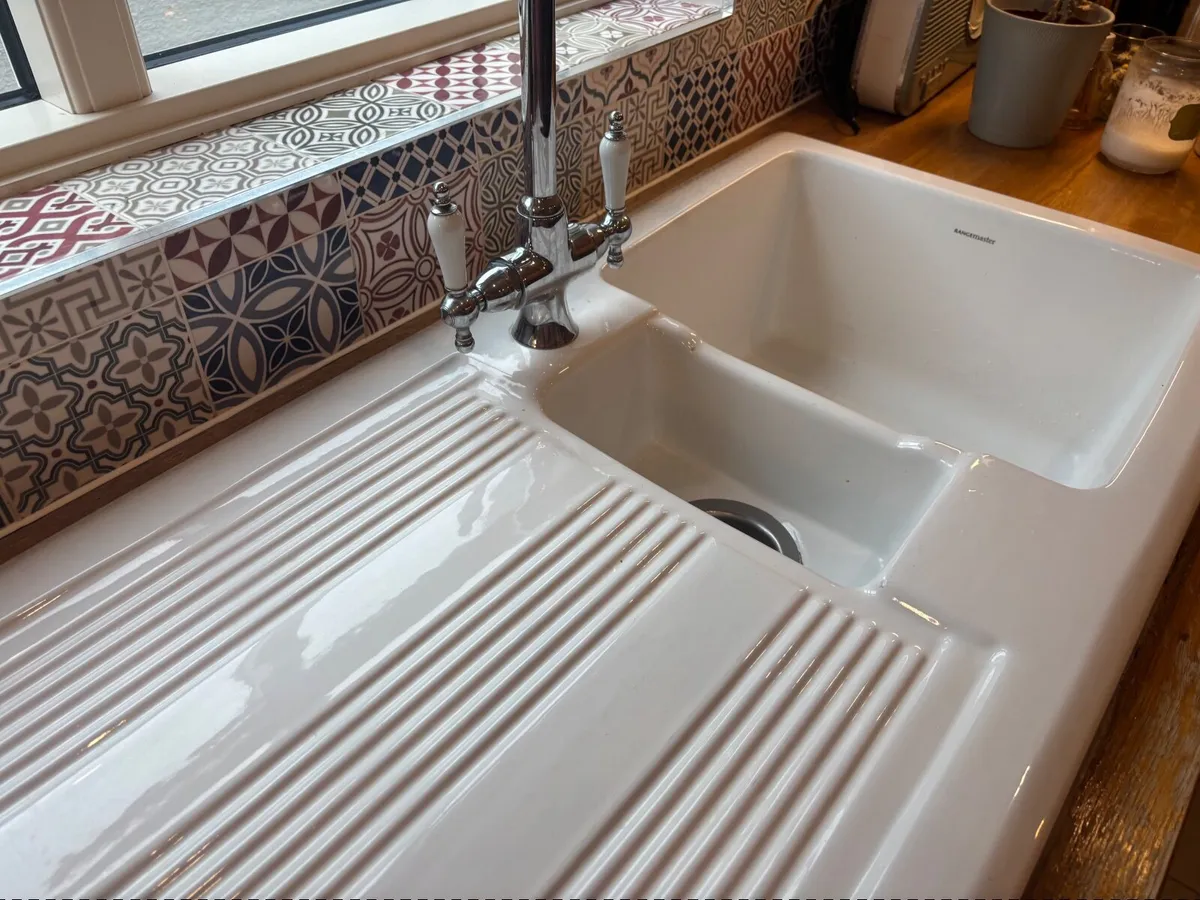 Kitchen sink - Image 1