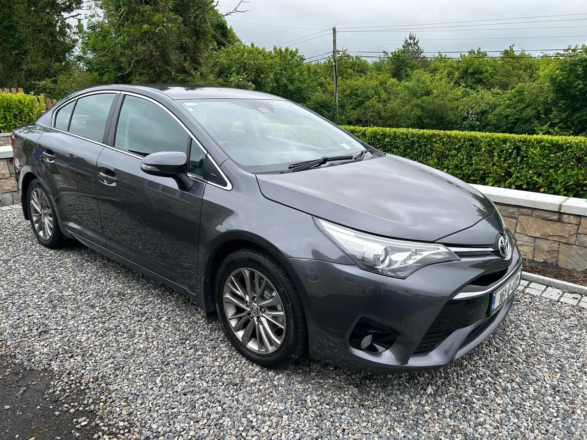 2016 Toyota Avensis Luna Navi - Image 1