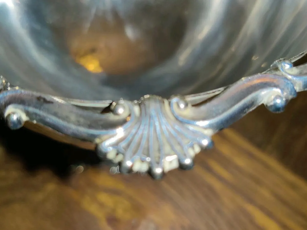 HEAVY ROUND RARE CHALICE, 895 Silver 5"Tall Cup ! - Image 4