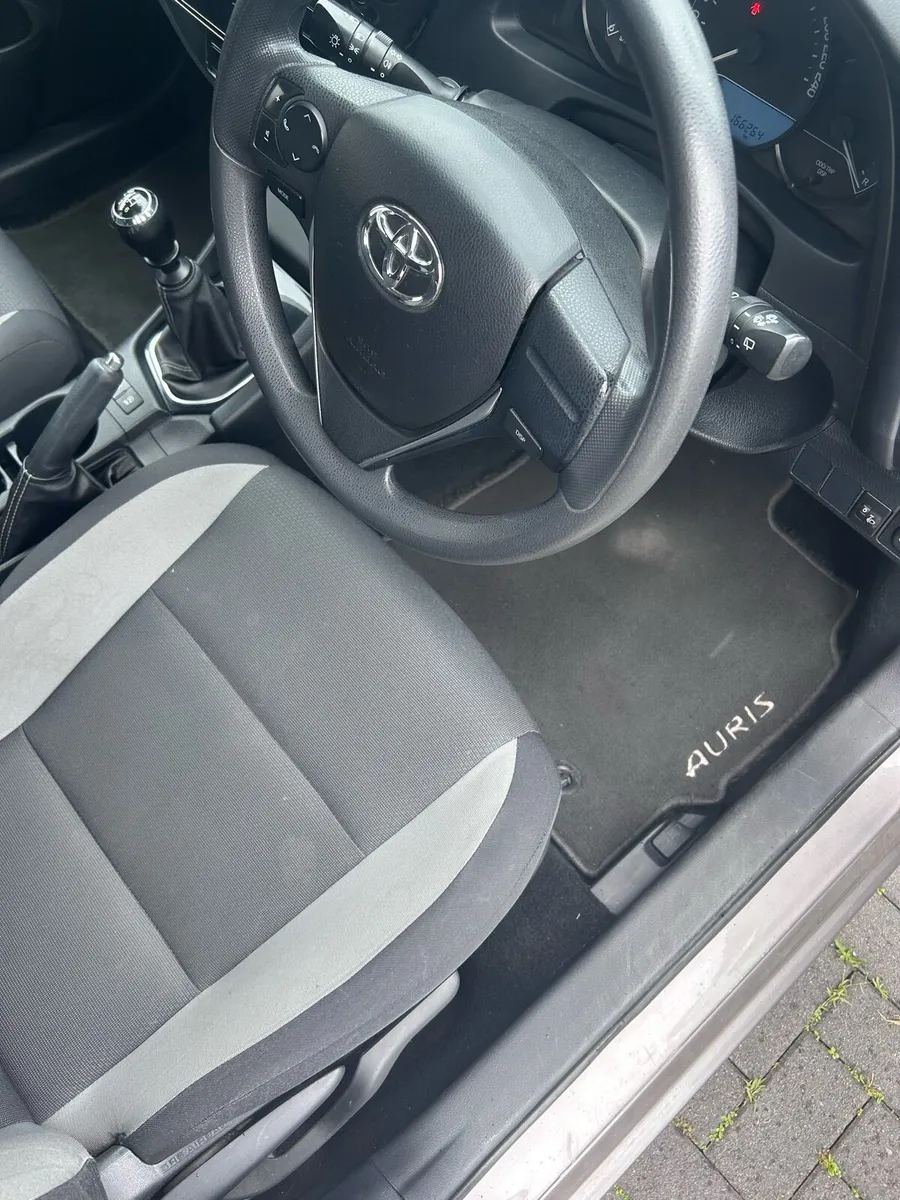 Toyota Auris 2016 - Image 3