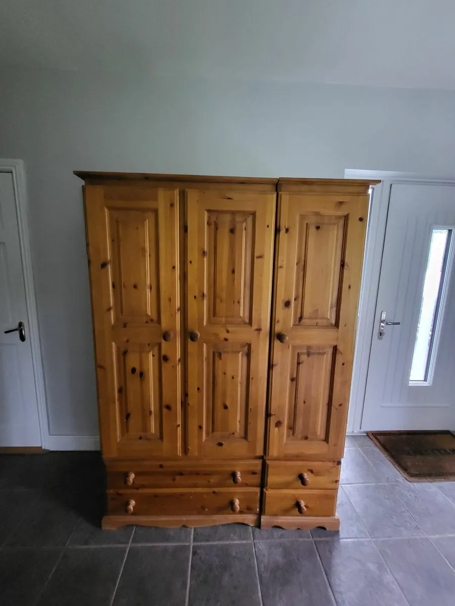 Wardrobes / chest of drawers  / bed side lockers - Image 1