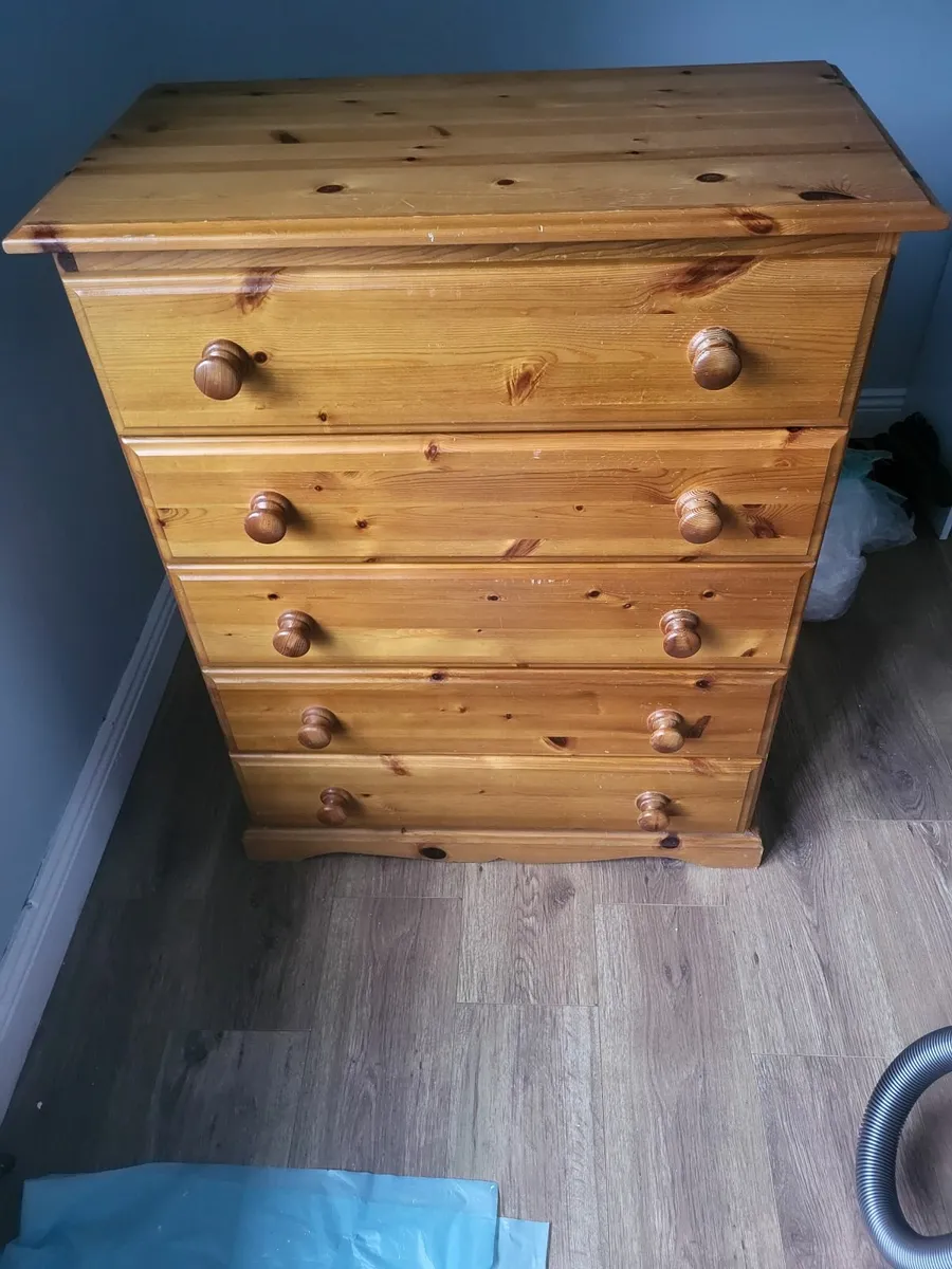 Wardrobes / chest of drawers  / bed side lockers - Image 2