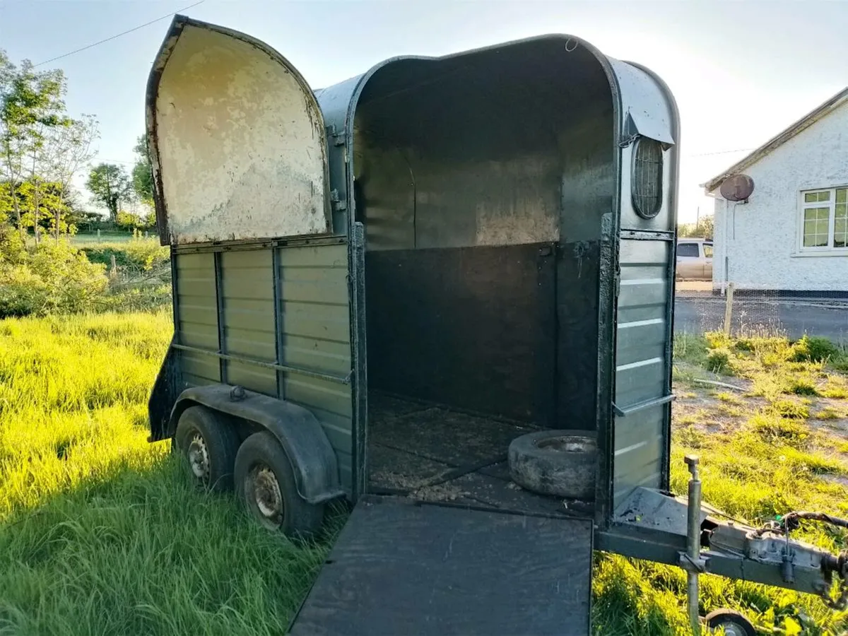 Horse Box - Image 1