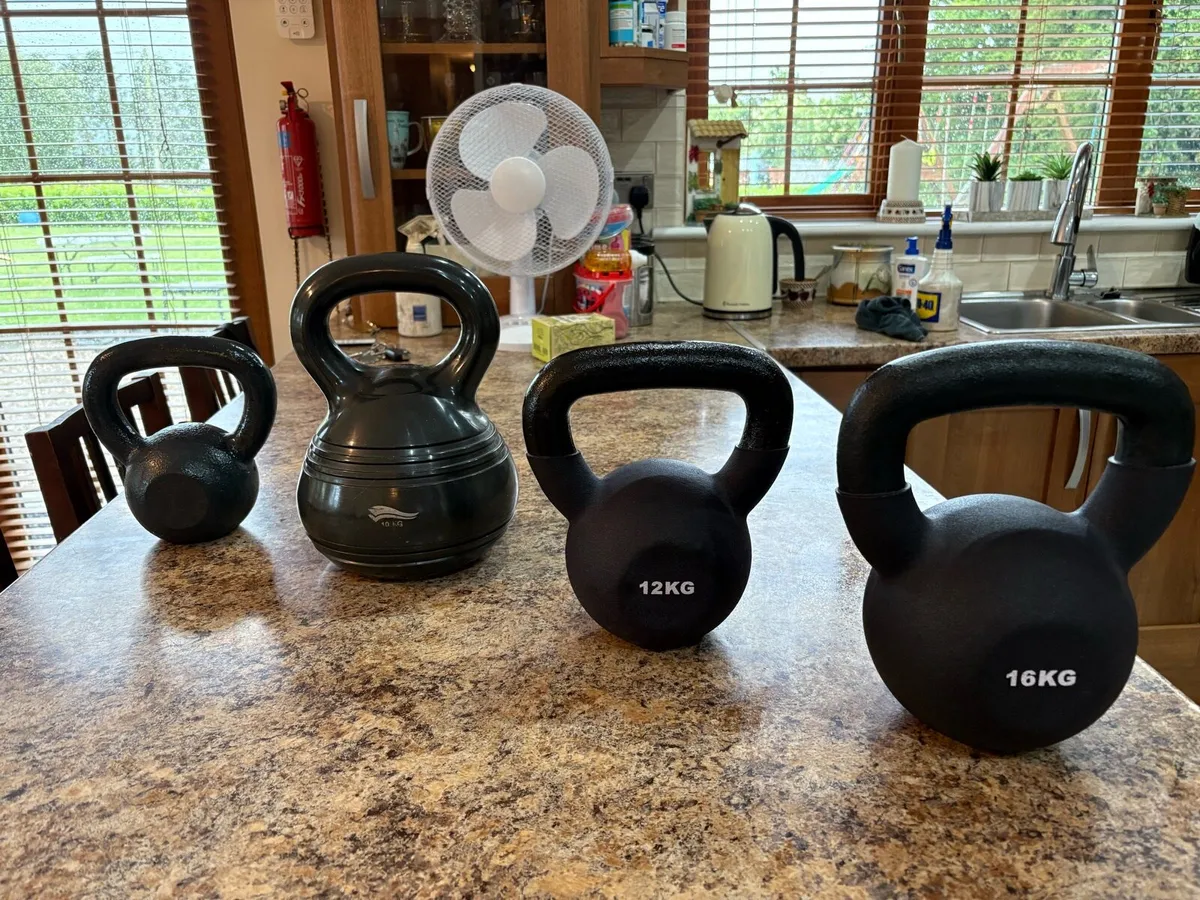 4 X KETTLEBELL GYM SET. - Image 1