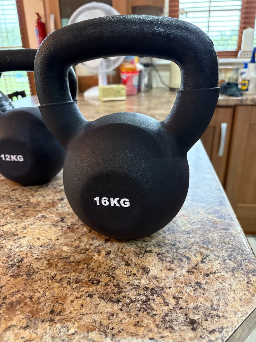 4 X KETTLEBELL GYM SET. - Image 2