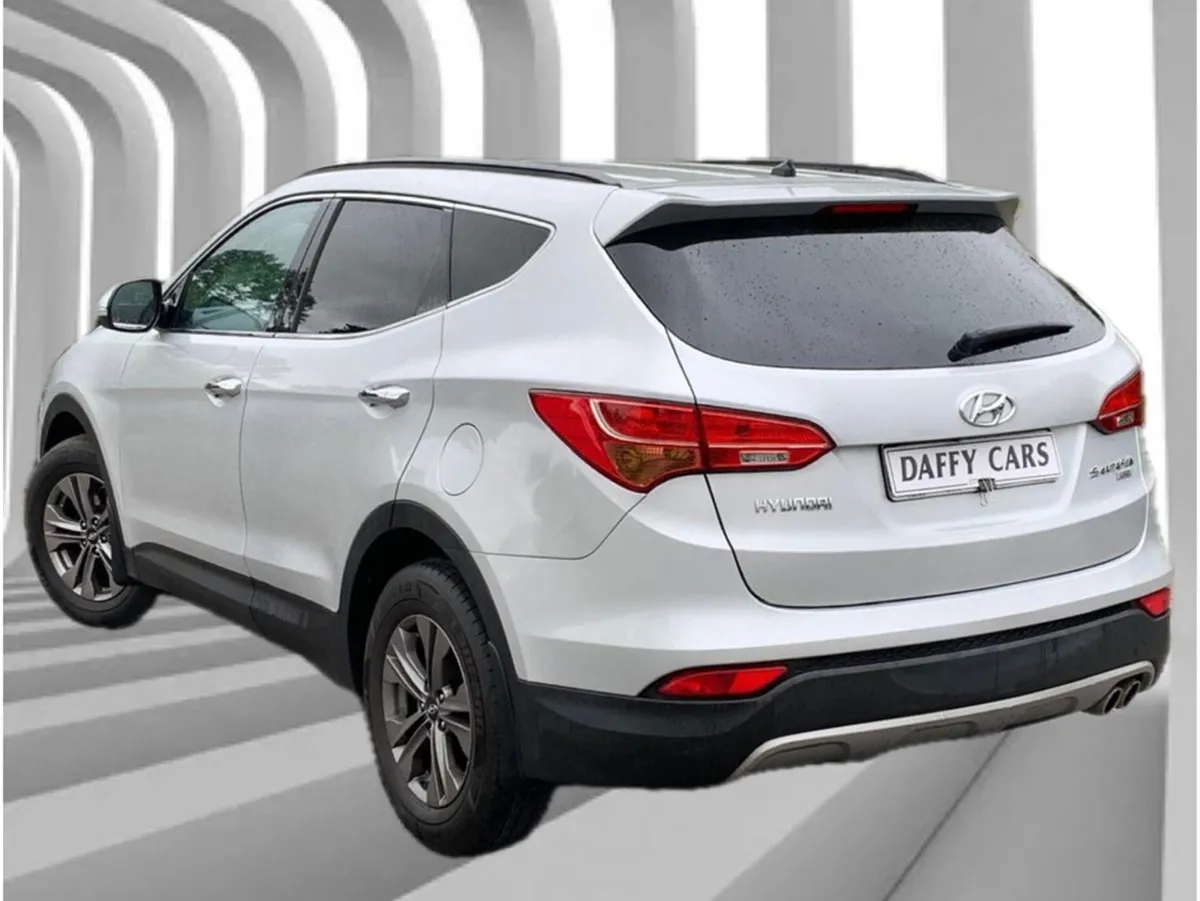 Hyundai Santa Fe 2WD Comfort Commercial 5DR - Image 3