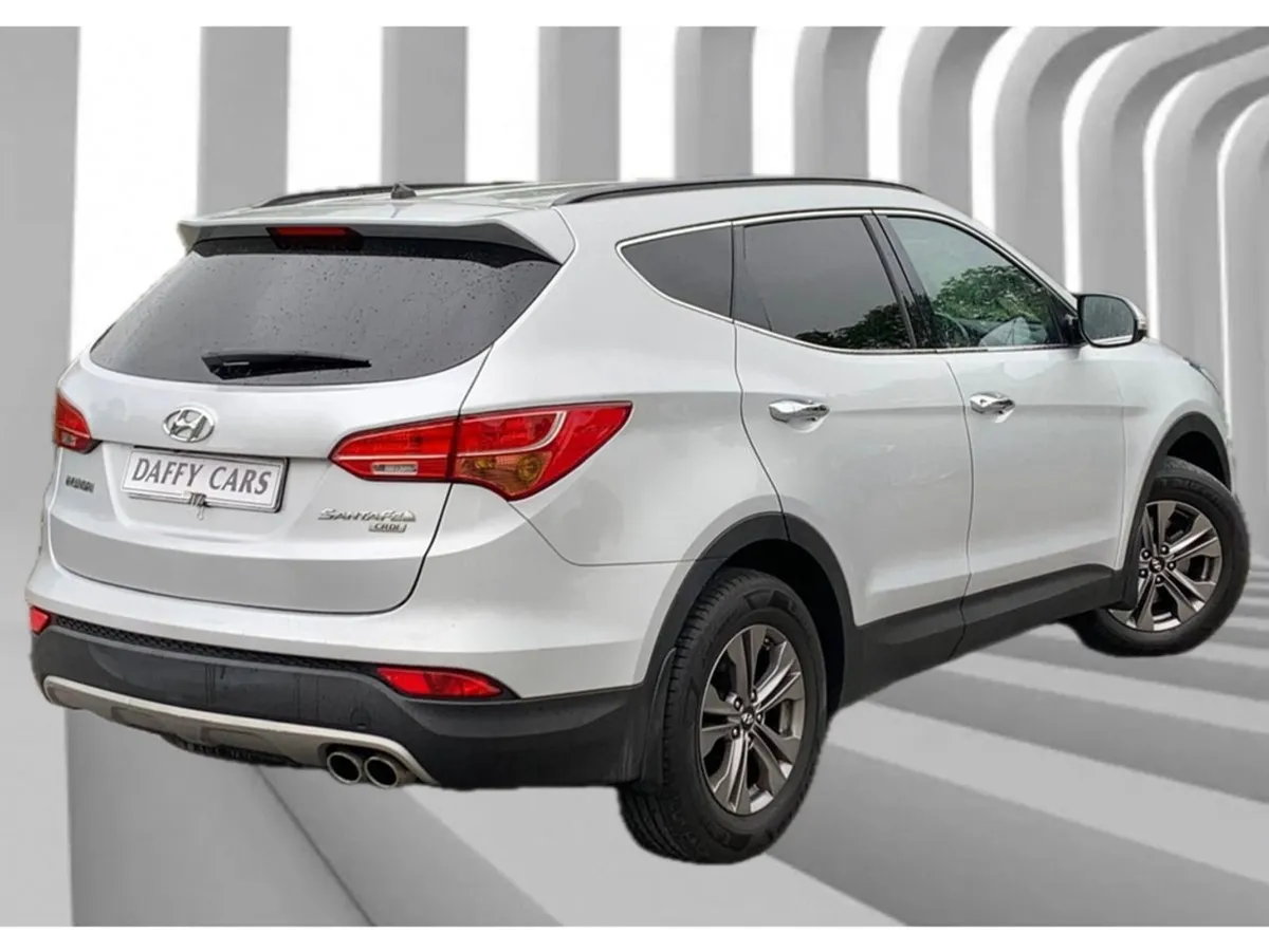 Hyundai Santa Fe 2WD Comfort Commercial 5DR - Image 4