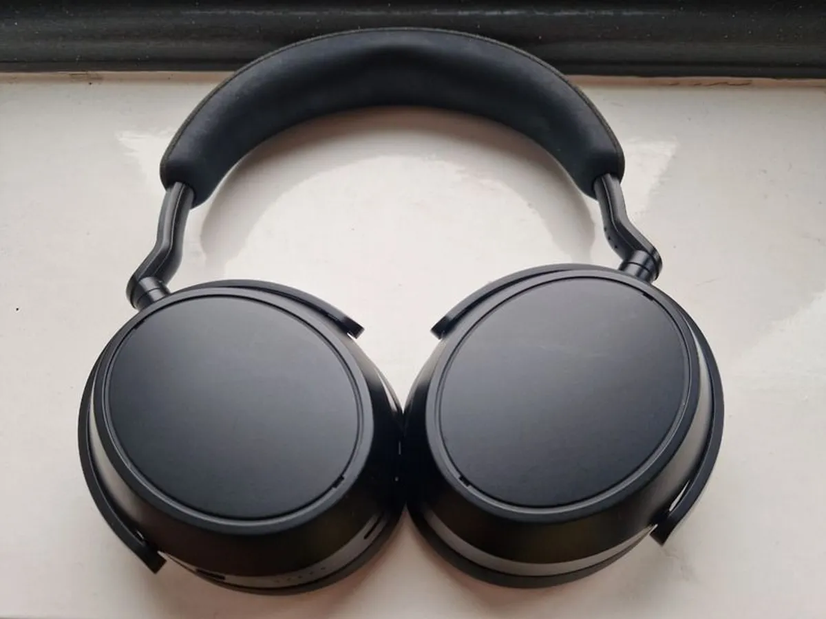 SENNHEISER Momentum 4 Wireless Headphones - ANC - Image 1