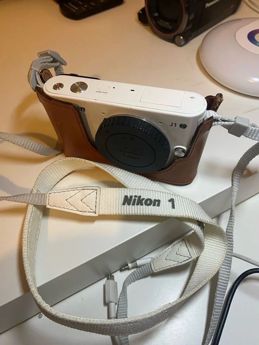 Nikon J1 - Image 1